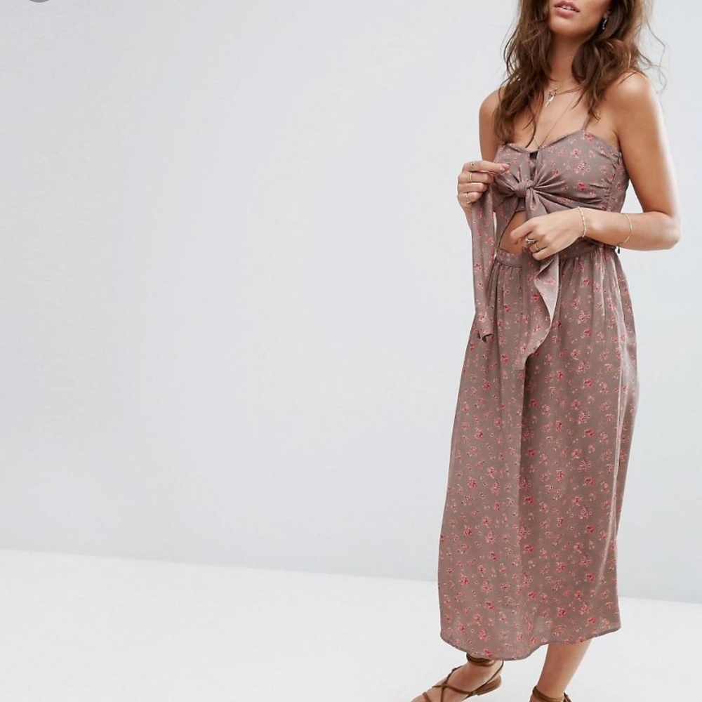 Straps tie front closure midi dress